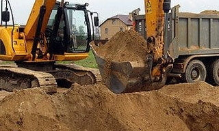 Выкопать яму экскаватором в Рыбинске от 937 руб. - 2Землекопа-Рбн