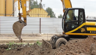 Выкопать яму экскаватором в Рыбинске от 937 руб. - 2Землекопа-Рбн